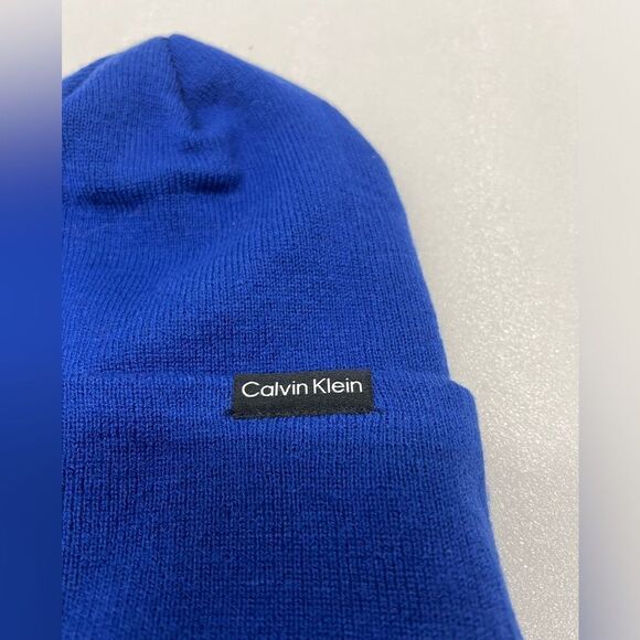 Calvin Klein beanie hat - Picture 3 of 5